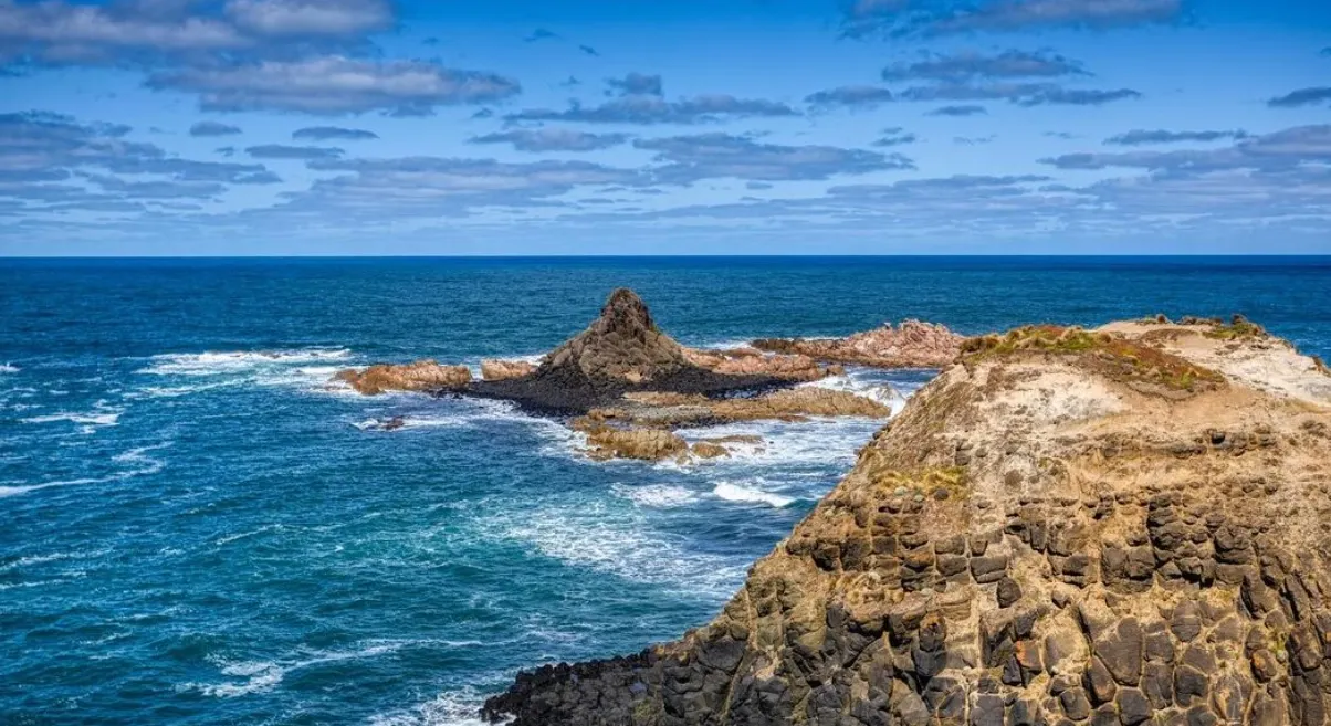 Pyramid Rock